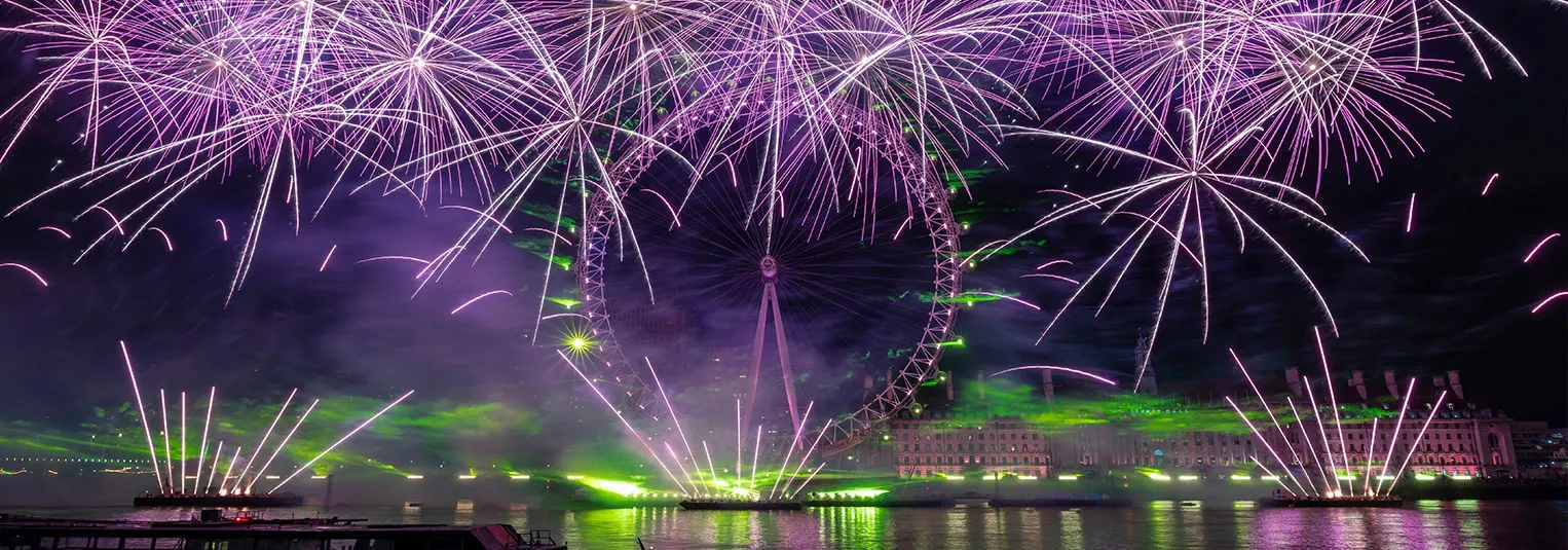 banner-ultimate-guide-to-christmas-and-new-year-travel-1